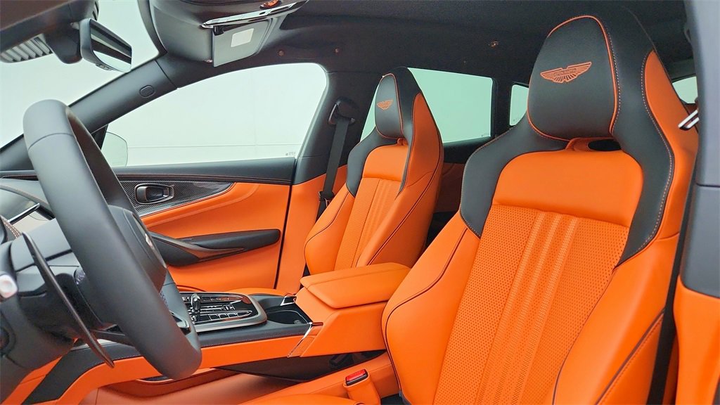 New 2025 Aston Martin DBX 707 image 5