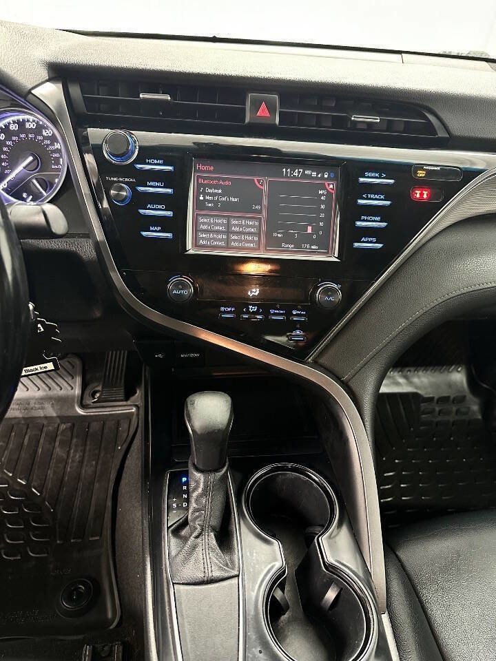 Used 2020 Toyota Camry SE image 20