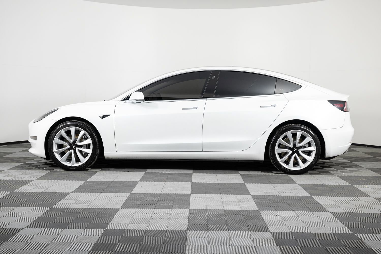 Used 2019 Tesla Model 3 Long Range AWD/4WD image 3