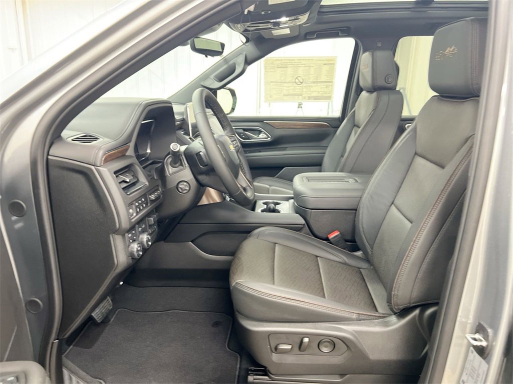 Used 2024 Chevrolet Tahoe High Country image 20
