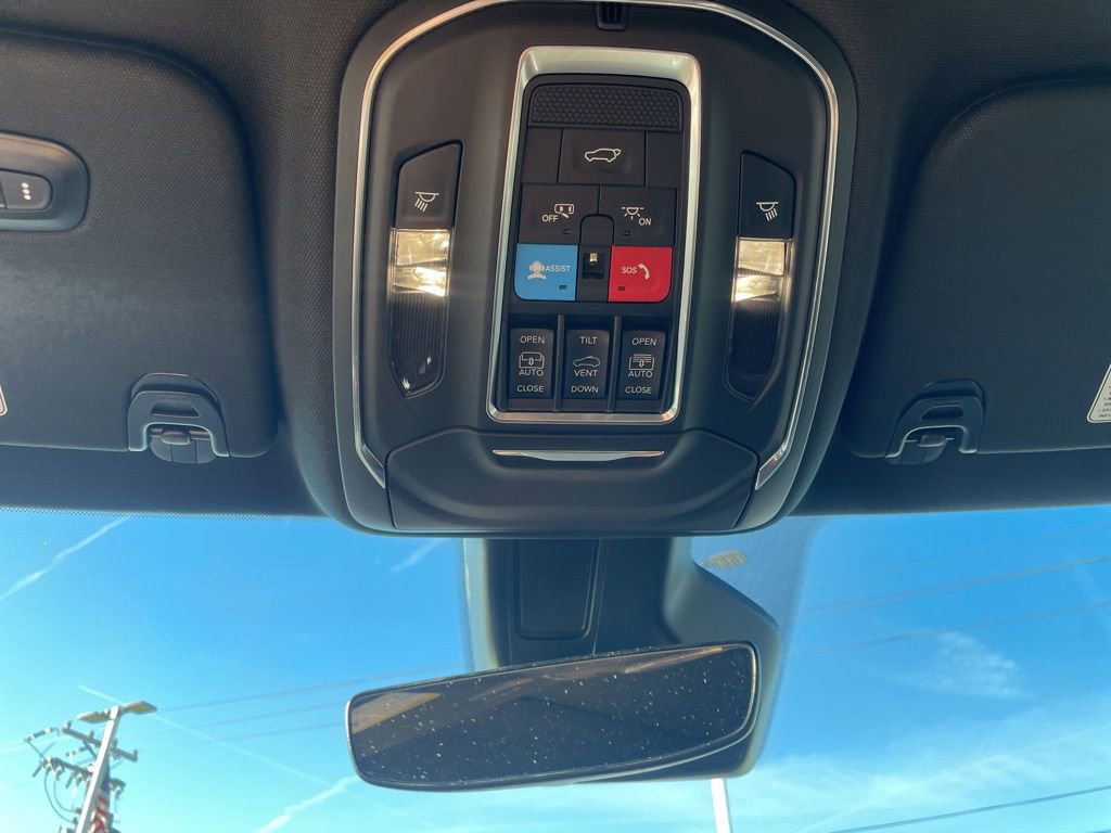 New 2024 Jeep Wagoneer L Series III w/ Premium Group I image 25