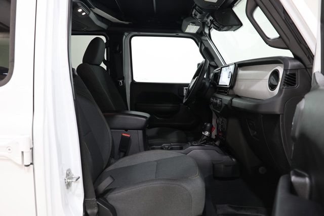 Used 2024 Jeep Wrangler Unlimited AWD/4WD image 38
