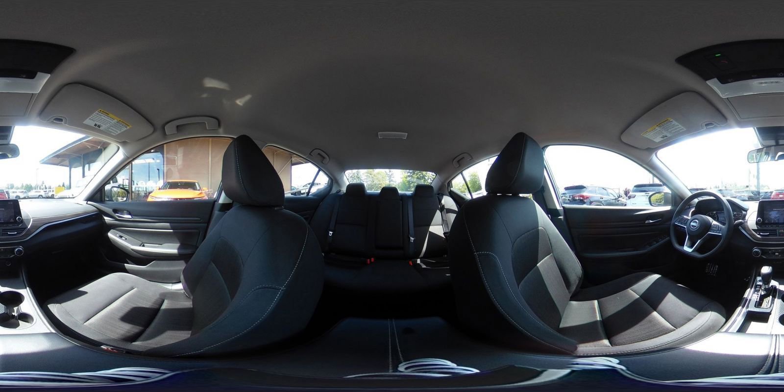 Used 2025 Nissan Altima 2.5 SV FWD image 43
