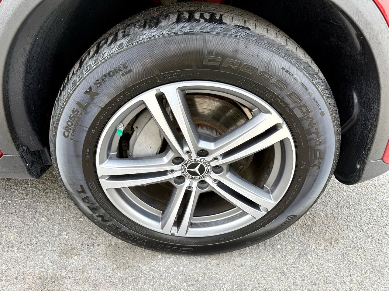 Used 2020 Mercedes-Benz GLC 300 4MATIC image 13