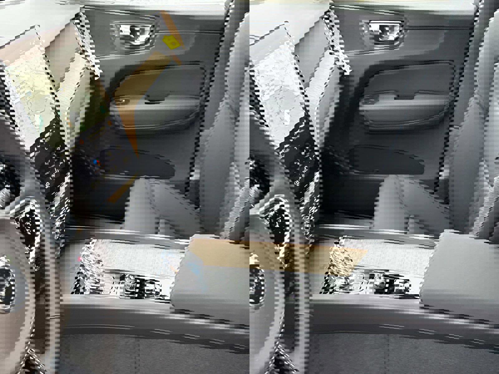 New 2026 Volvo XC60 B5 Plus w/ Climate Package image 19