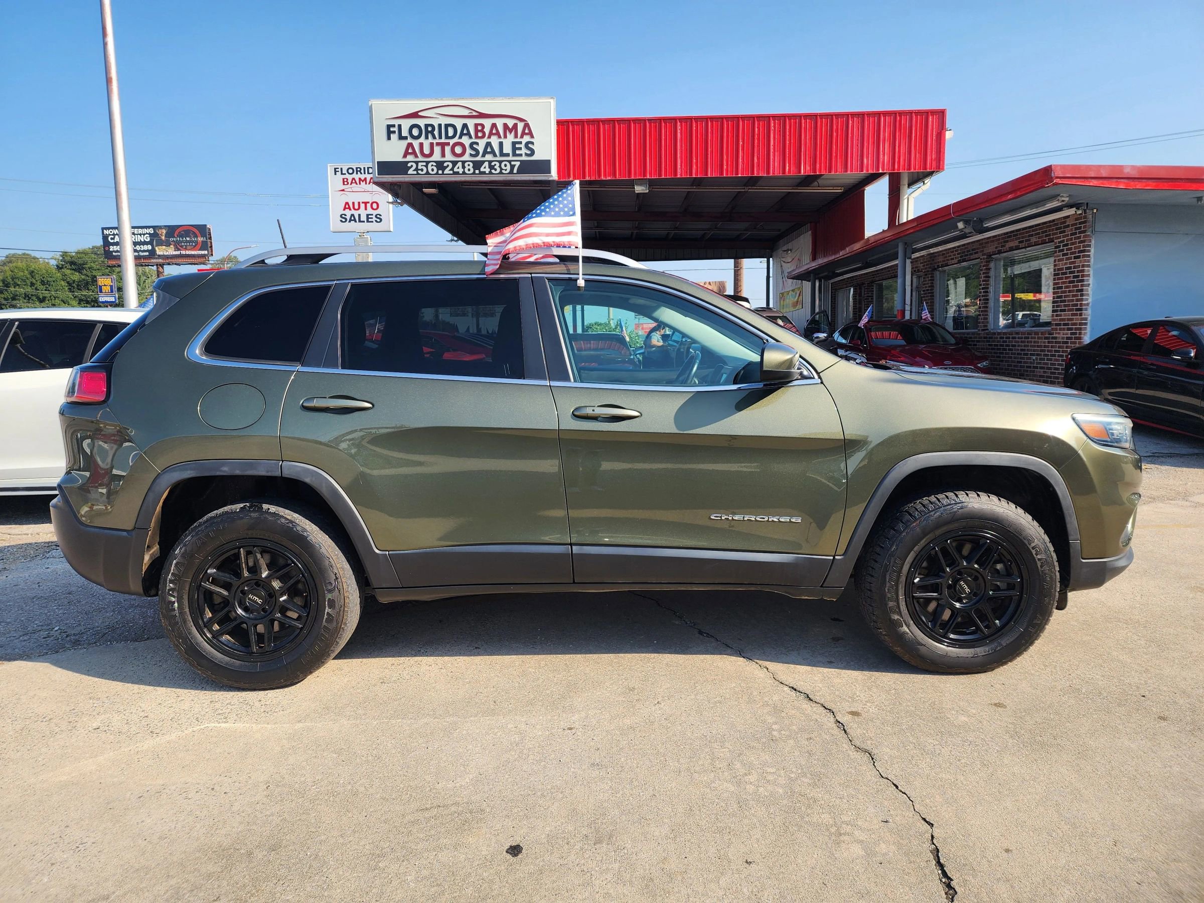 Used 2019 Jeep Cherokee Latitude Plus image 7