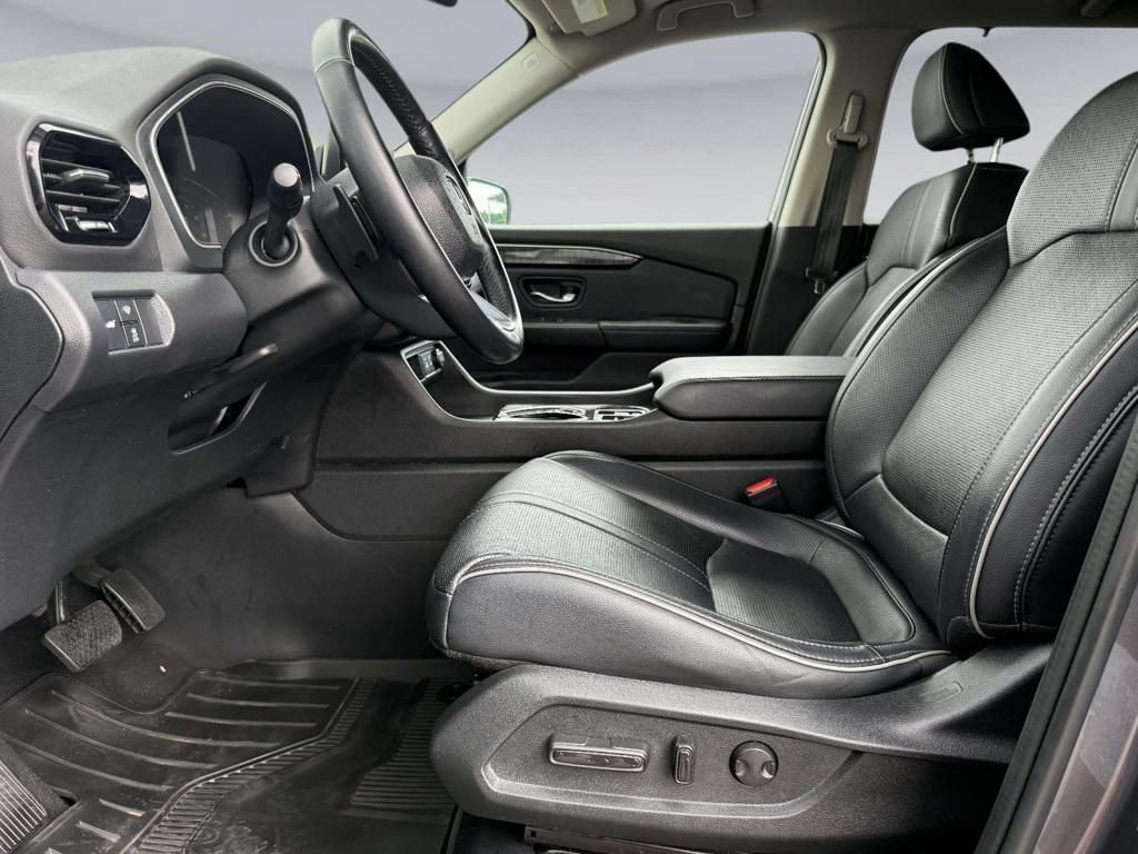Used 2023 Honda Pilot Elite image 6