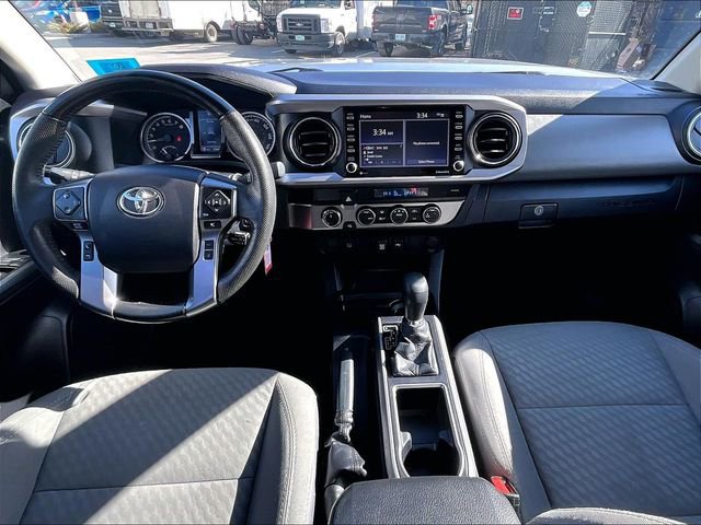 Used 2021 Toyota Tacoma SR5 AWD/4WD image 16