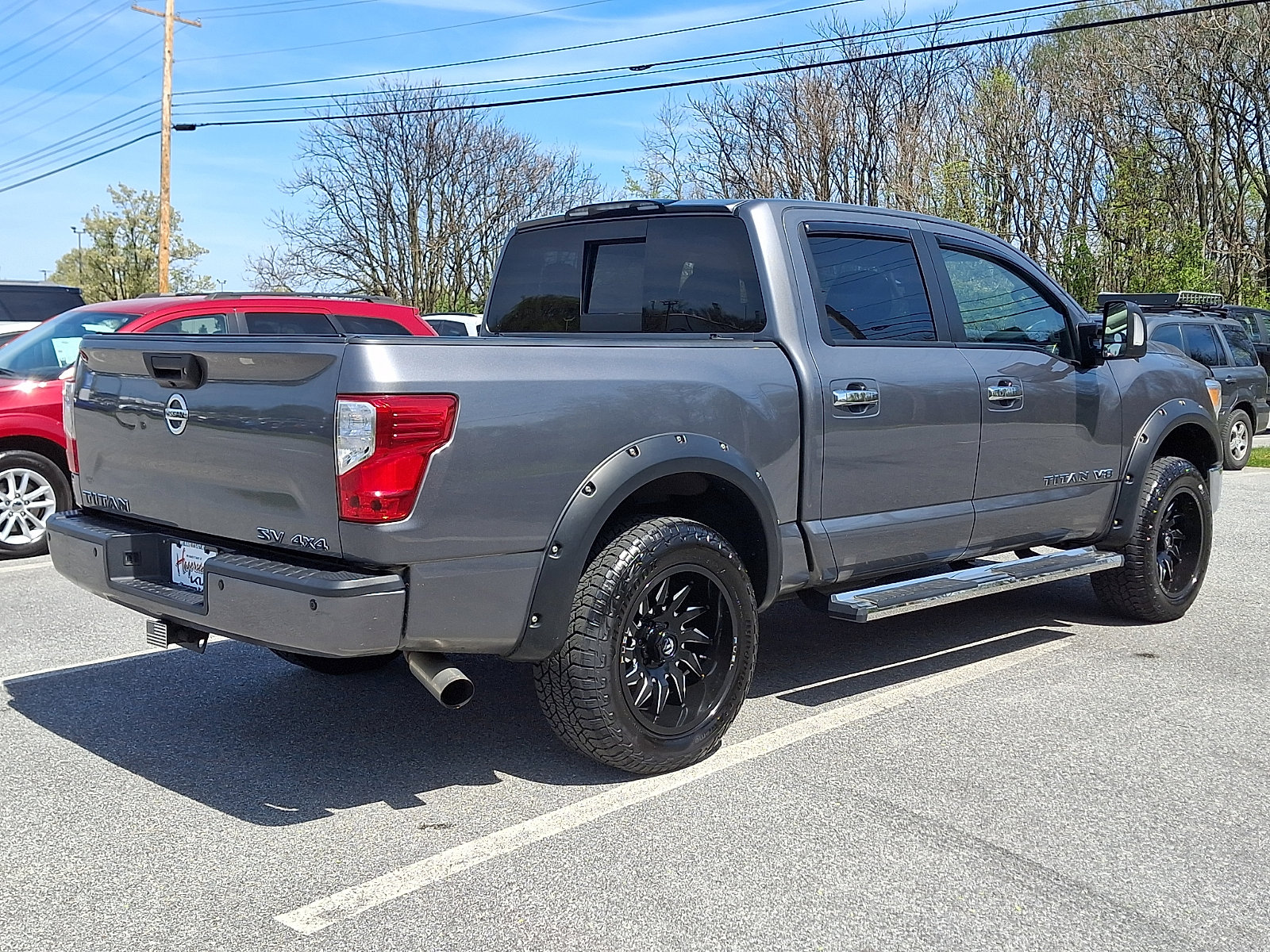 Used 2019 Nissan Titan SV w/ SV Convenience Package image 6