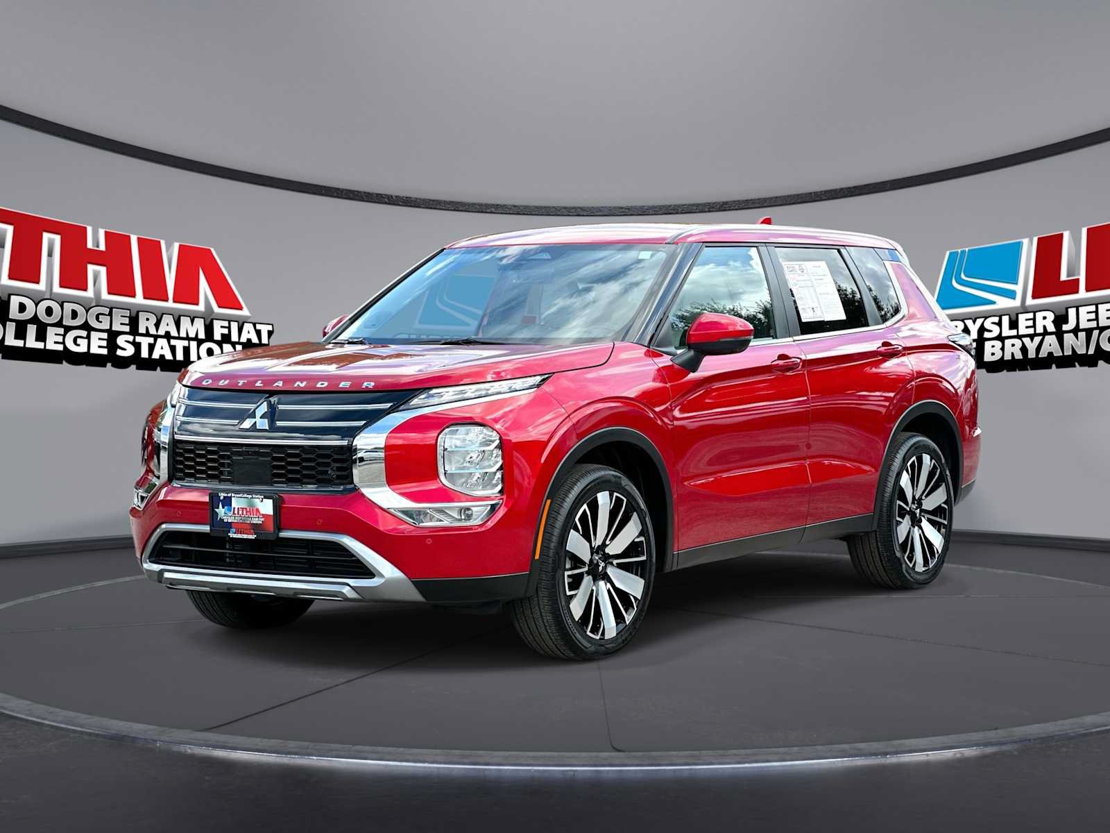 Used 2025 Mitsubishi Outlander SE