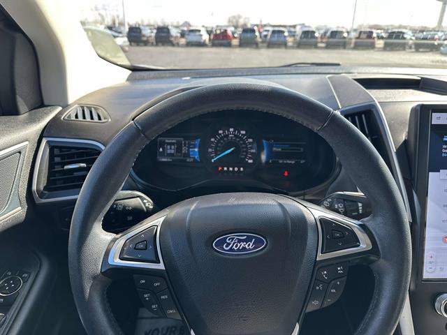 Used 2024 Ford Edge SEL w/ Convenience Package image 17