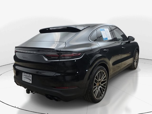 Used 2023 Porsche Cayenne Platinum Edition AWD/4WD image 6