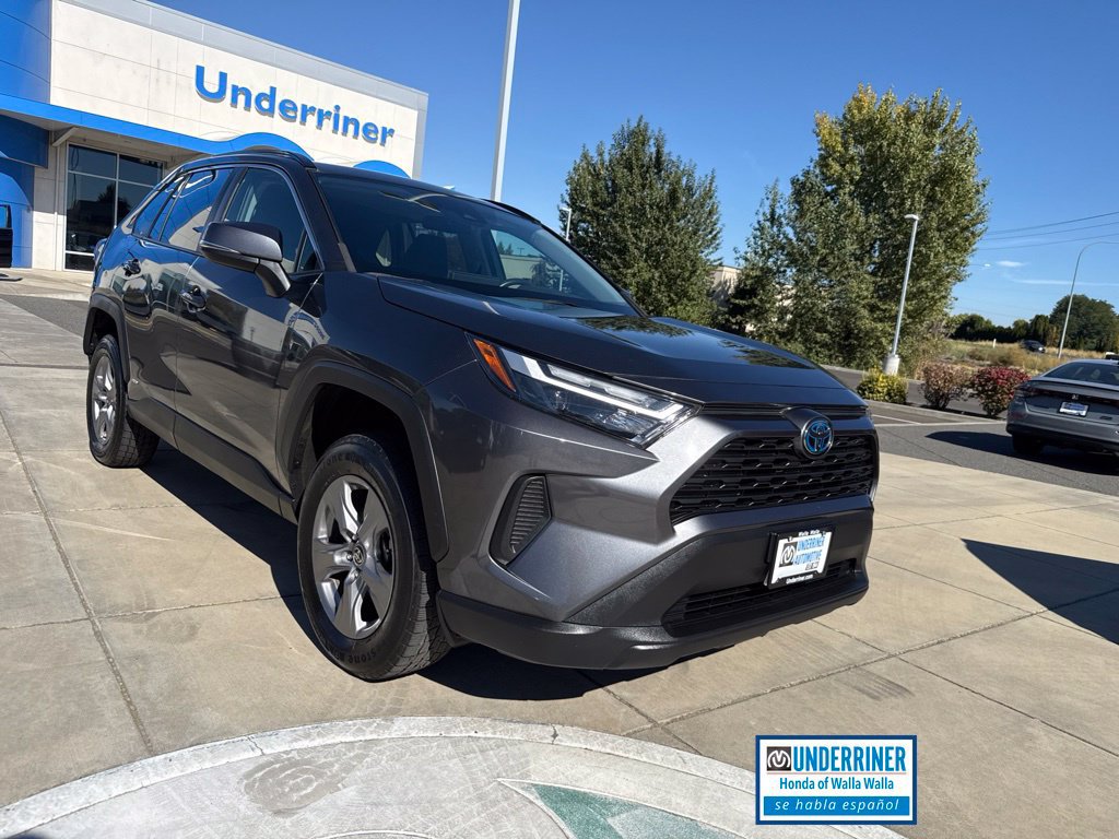 Used 2022 Toyota RAV4 XLE w/ Convenience Package