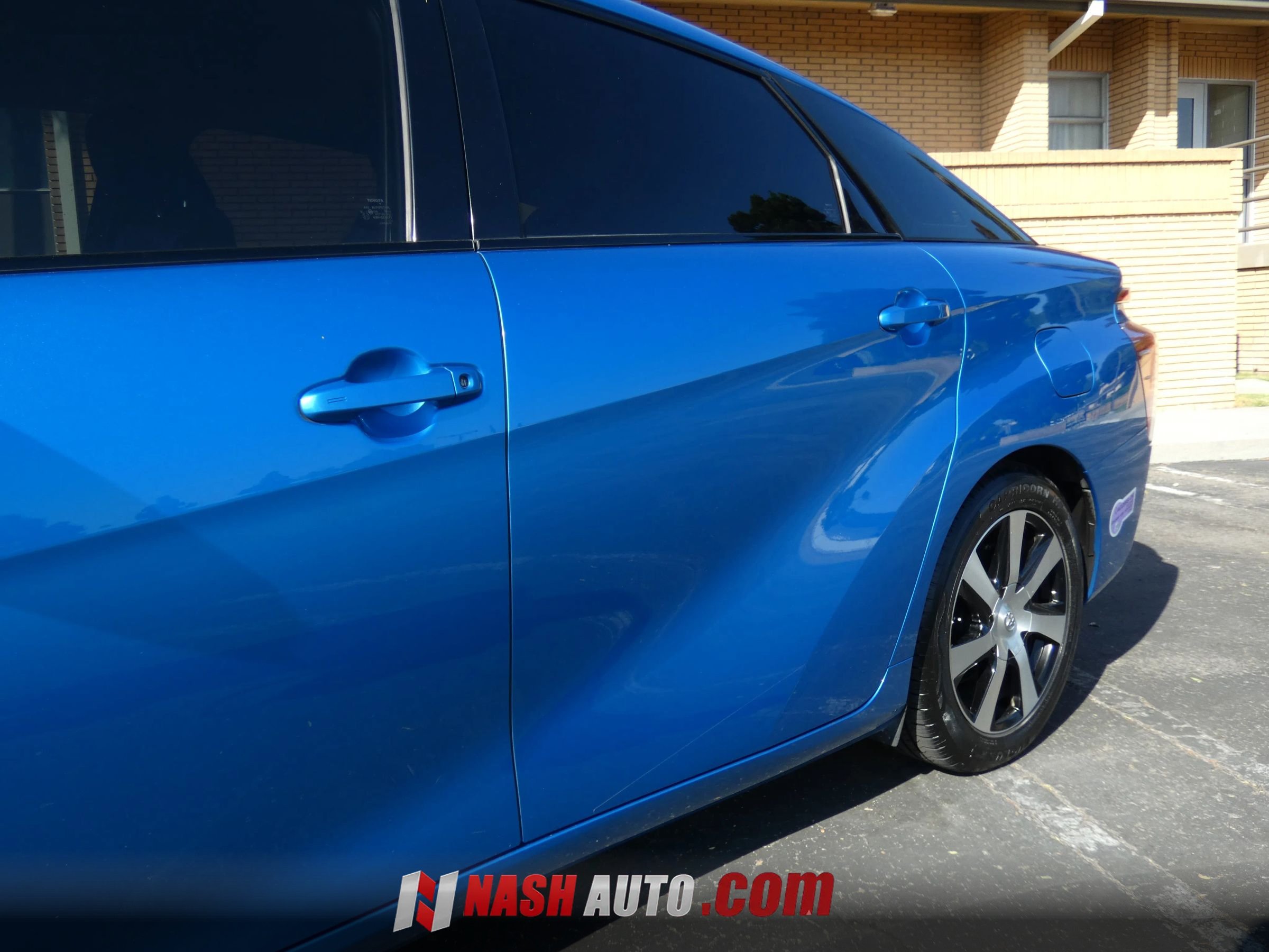 Used 2018 Toyota Mirai FWD image 13