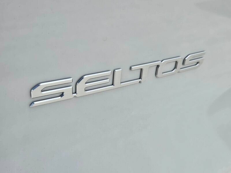 New 2027 Kia Seltos LX FWD image 5