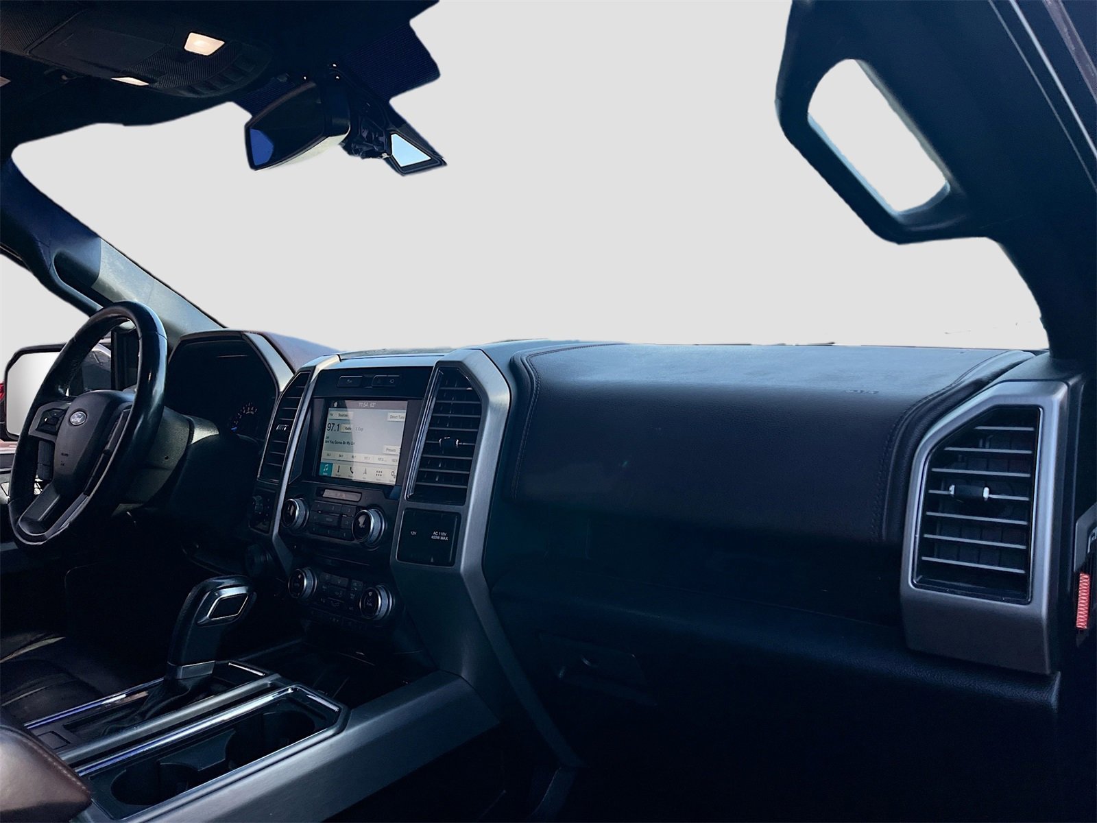 Used 2017 Ford F150 Platinum w/ Equipment Group 701A Luxury image 30