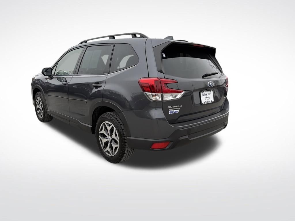 Used 2023 Subaru Forester Premium image 14