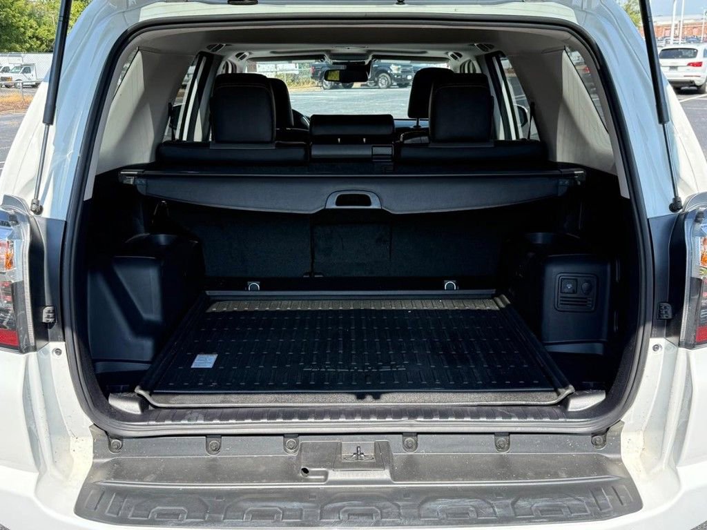 Used 2024 Toyota 4Runner SR5 Premium w/ Moonroof Package image 4