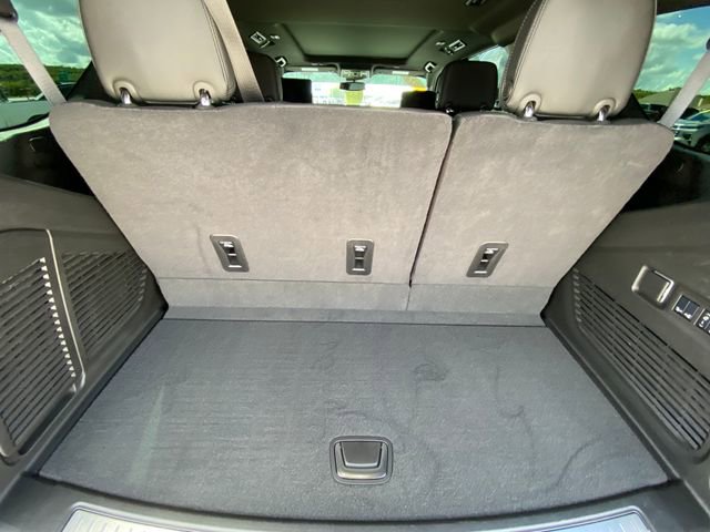 Used 2024 GMC Yukon Denali w/ Max Trailering Package image 16