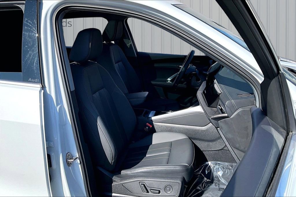Used 2025 Audi Q5 Premium Plus w/ Premium Plus image 29