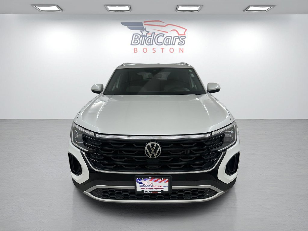 Used 2024 Volkswagen Atlas Cross Sport SEL AWD/4WD image 2