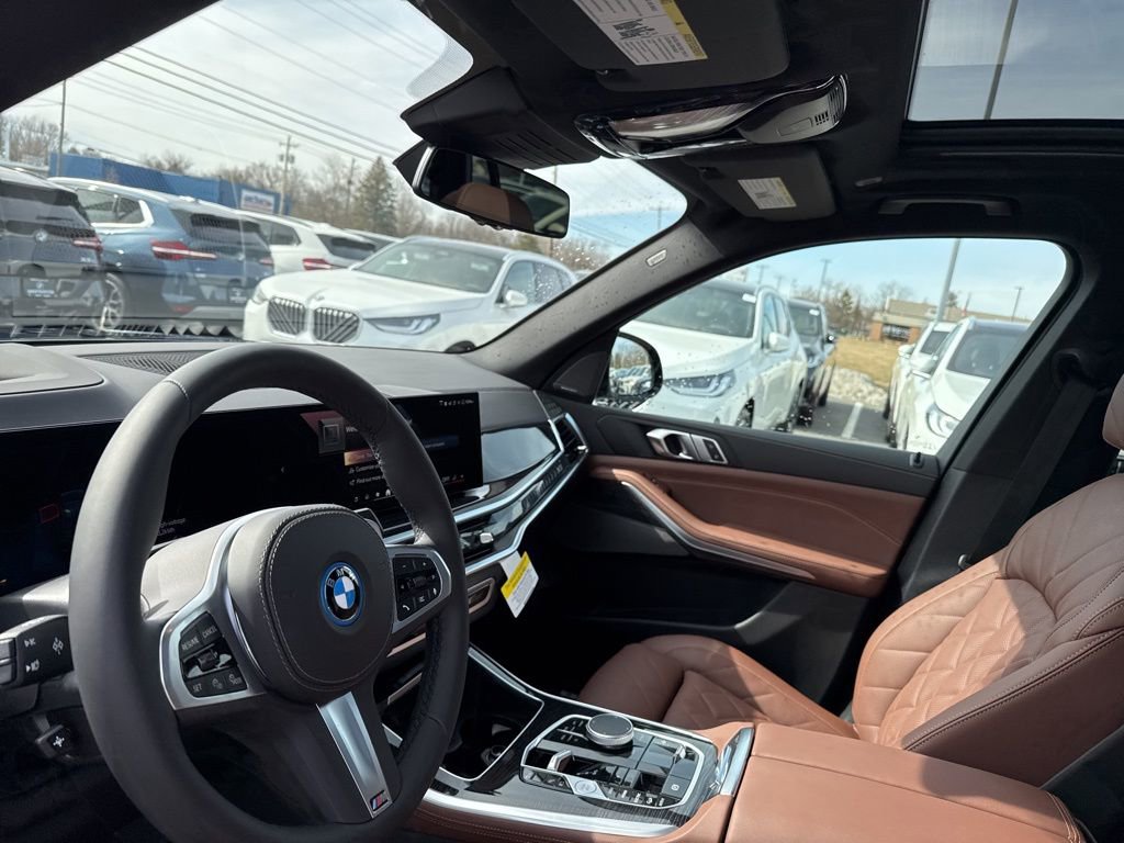 New 2026 BMW X5 xDrive50e image 12
