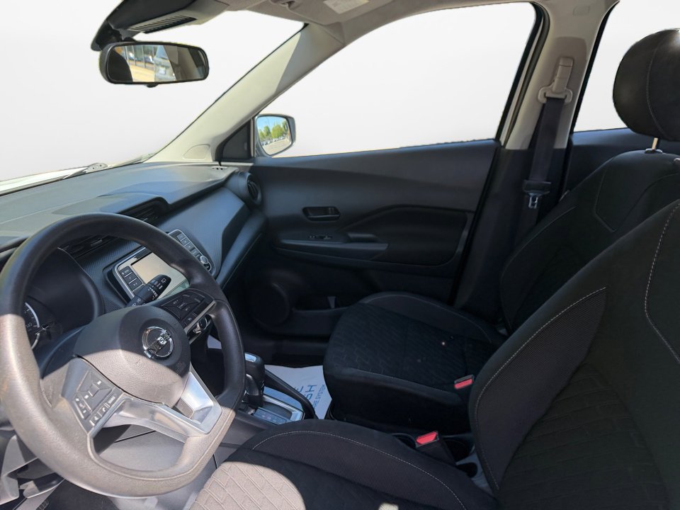 Used 2021 Nissan Kicks S image 9