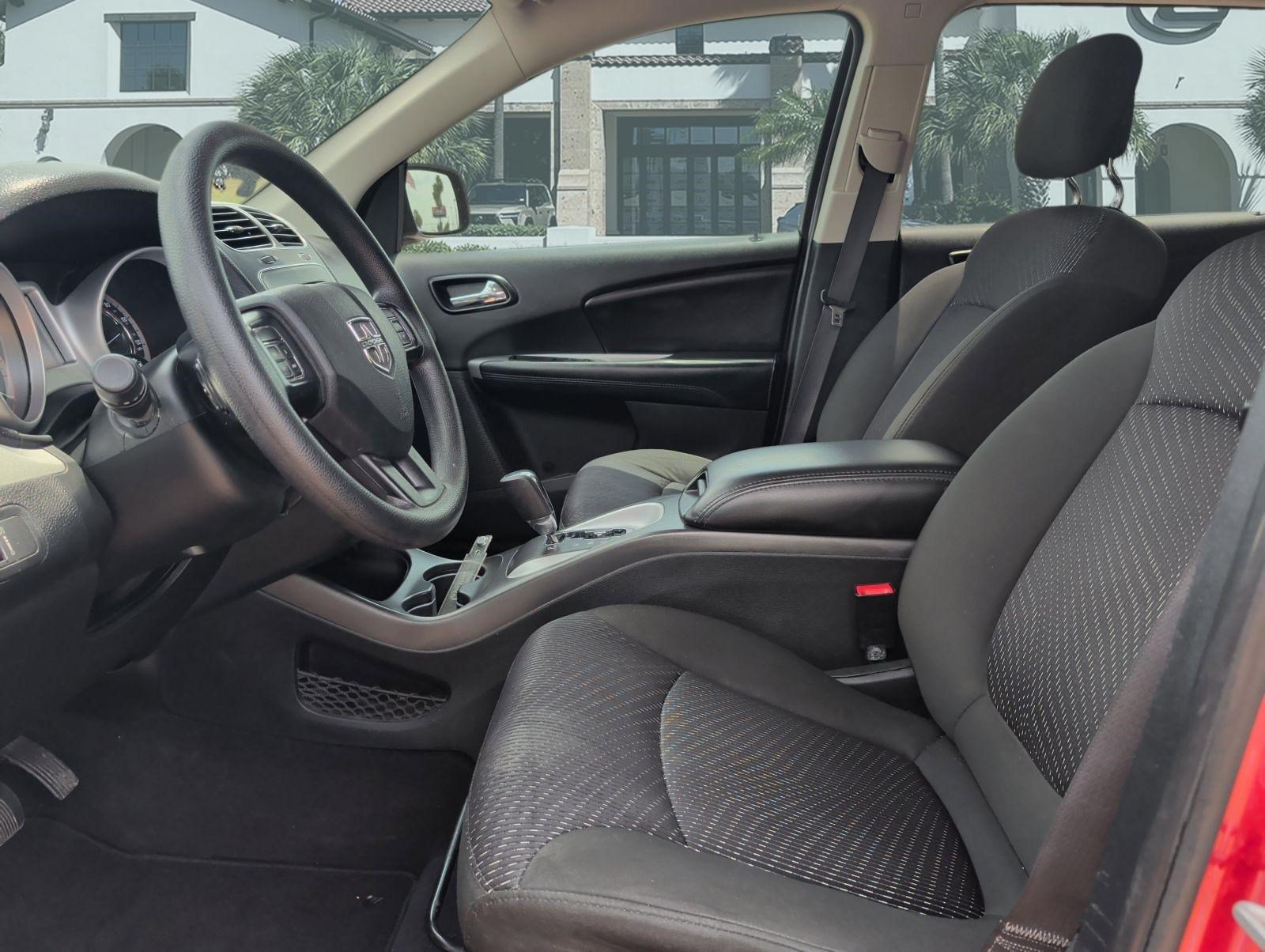 Used 2019 Dodge Journey SE FWD image 11