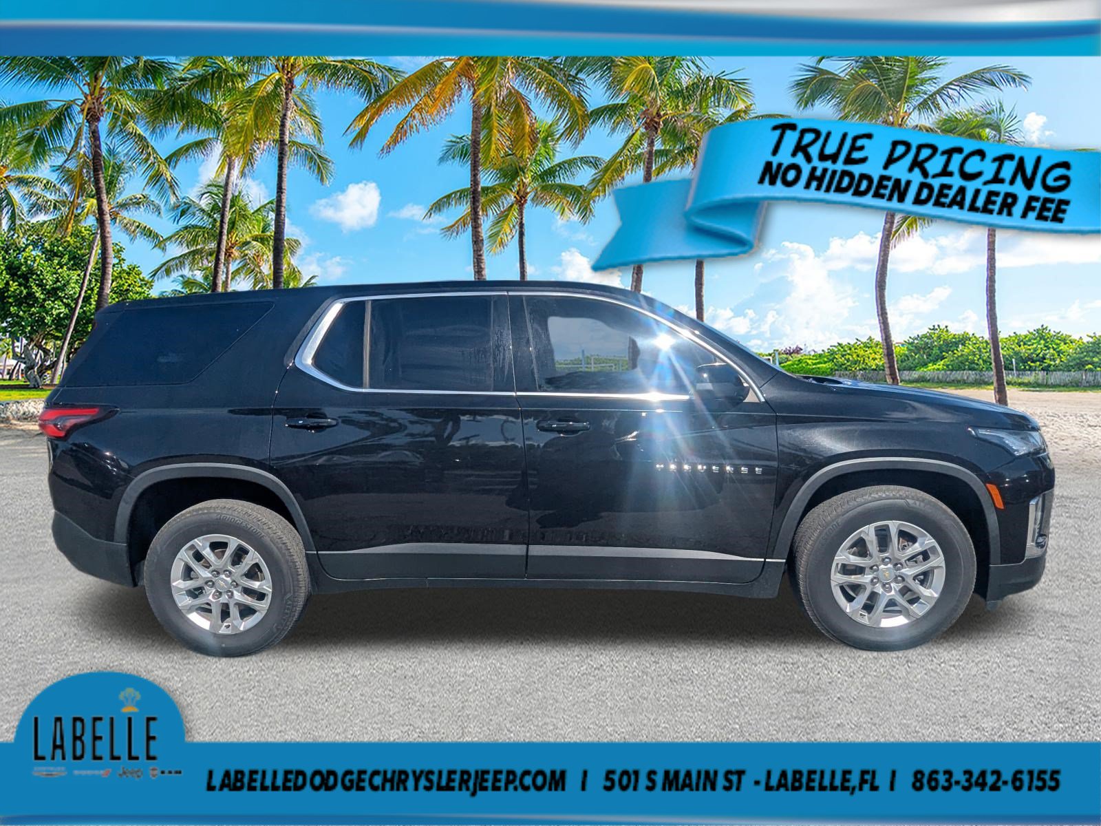 Used 2022 Chevrolet Traverse LS FWD image 4