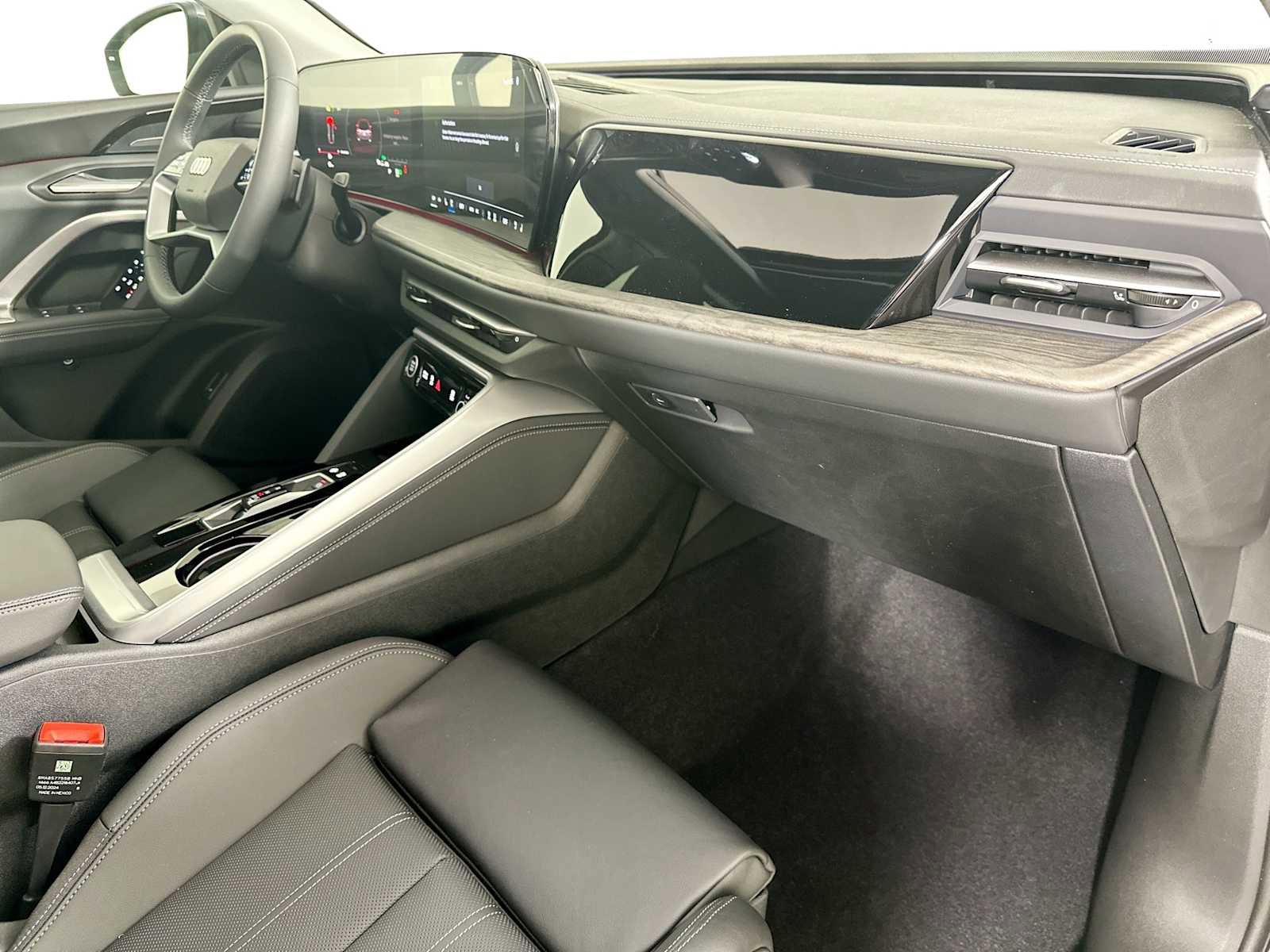 New 2025 Audi Q5 Premium Plus image 28