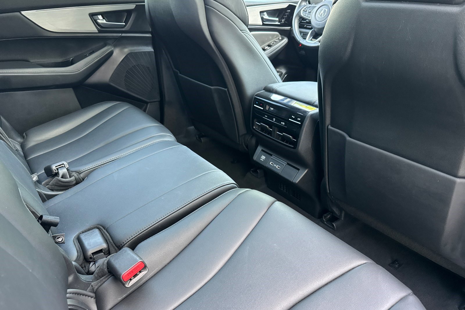 Used 2023 Acura MDX SH-AWD image 29
