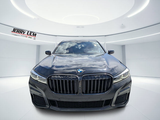 Used 2022 BMW 740i w/ M Sport Package RWD image 8