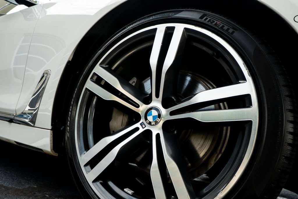 Used 2018 BMW 740i RWD image 10