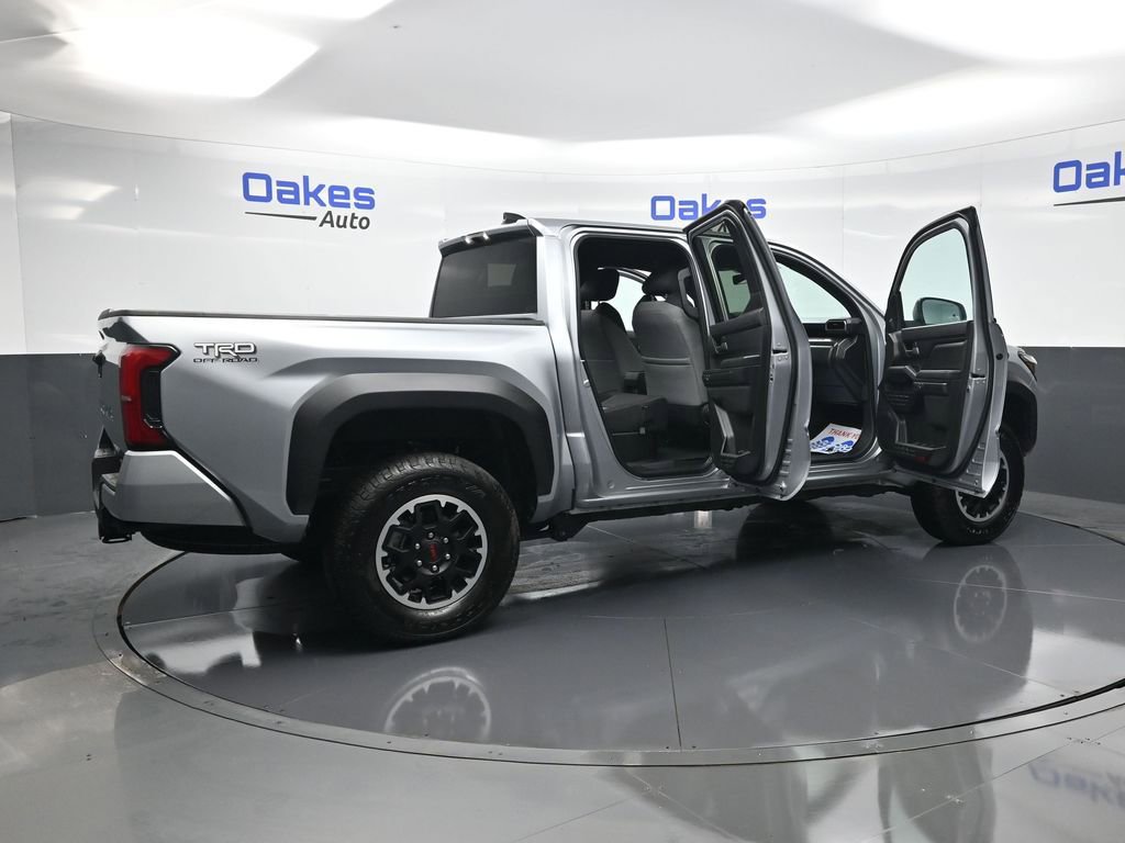 Used 2025 Toyota Tacoma TRD Off-Road image 54