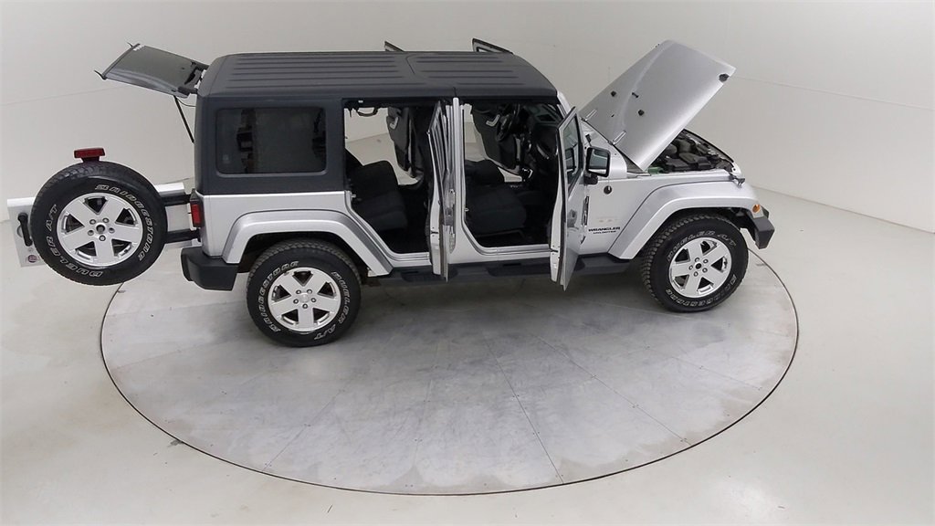 Used 2012 Jeep Wrangler Unlimited Sahara w/ Dual Top Group image 44