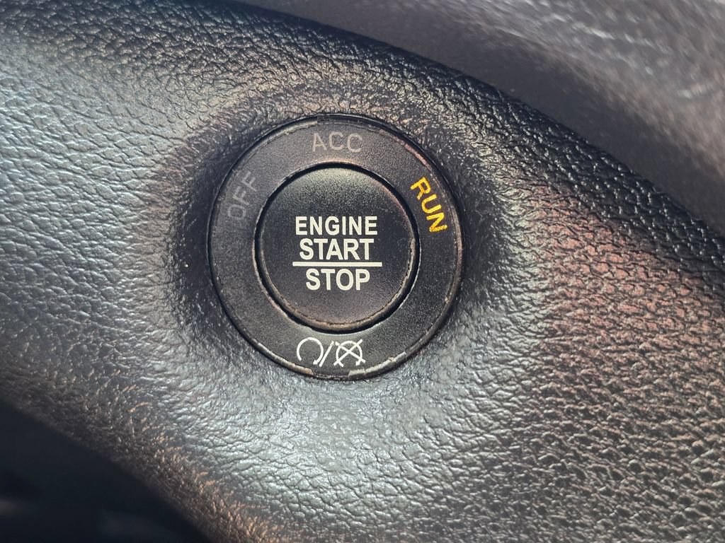 Used 2020 Jeep Cherokee Latitude Plus AWD/4WD image 20