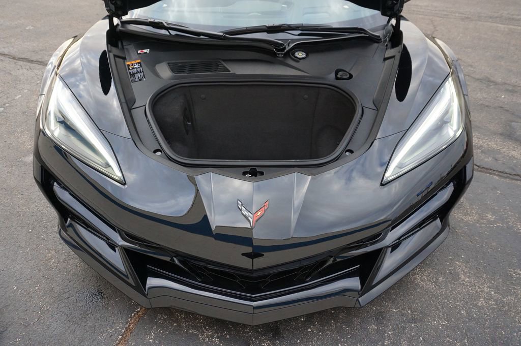New 2025 Chevrolet Corvette E-Ray image 33