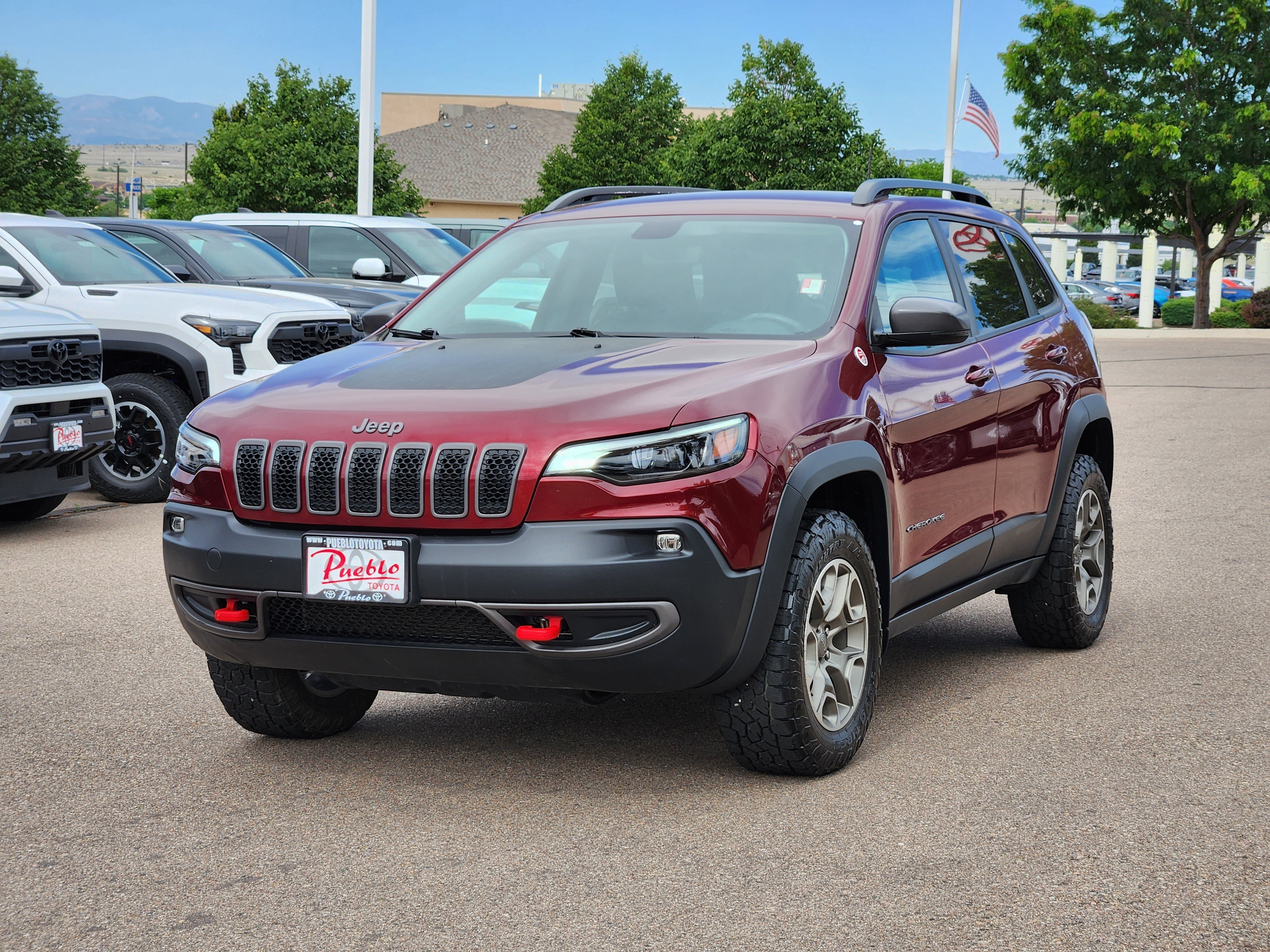 Used 2020 Jeep Cherokee Trailhawk w/ Cold Weather Group AWD/4WD image 4