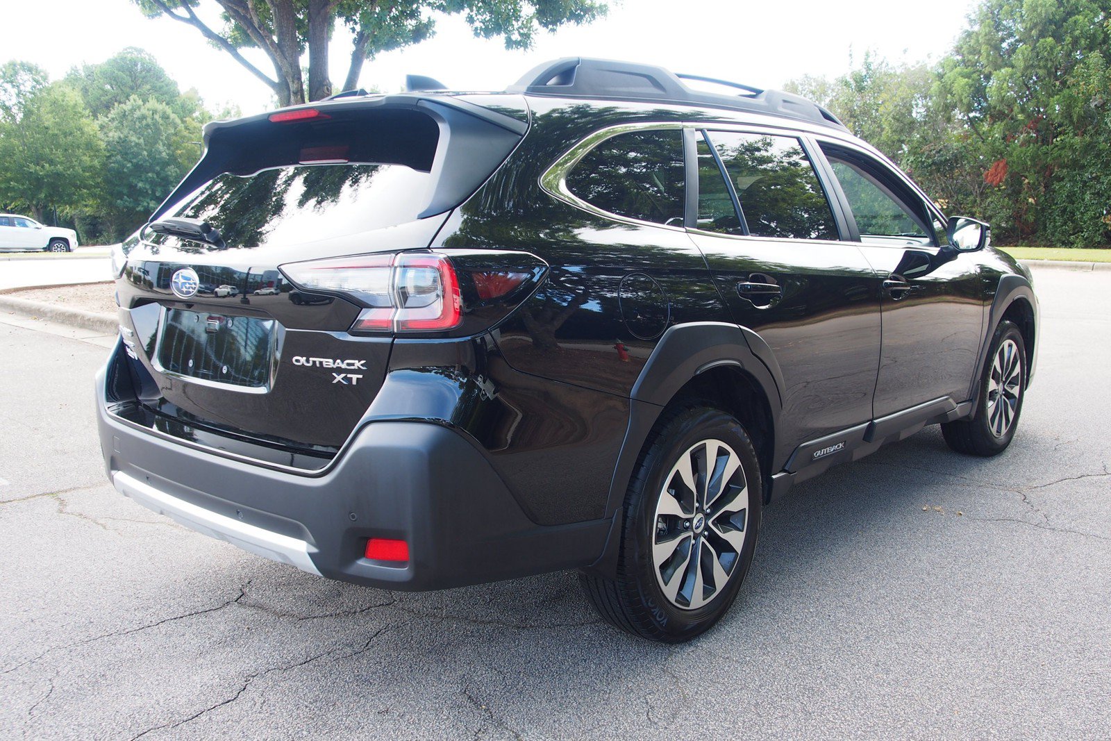 Used 2025 Subaru Outback Limited XT AWD/4WD image 7