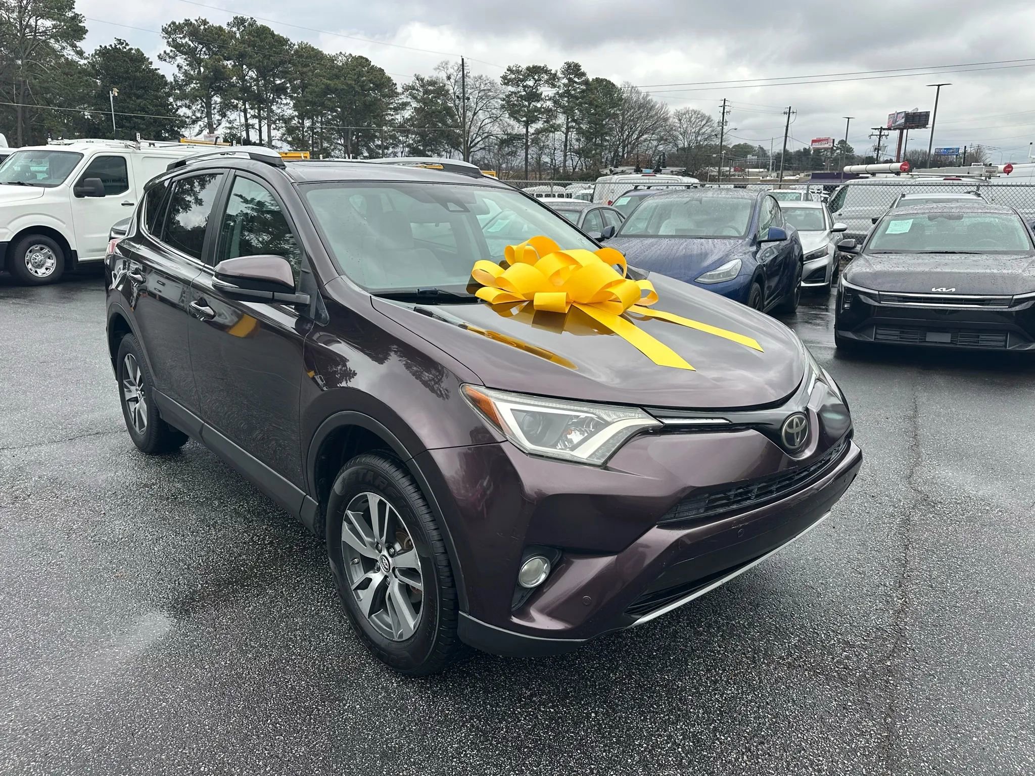 Used 2016 Toyota RAV4 XLE w/ Convenience Package image 10