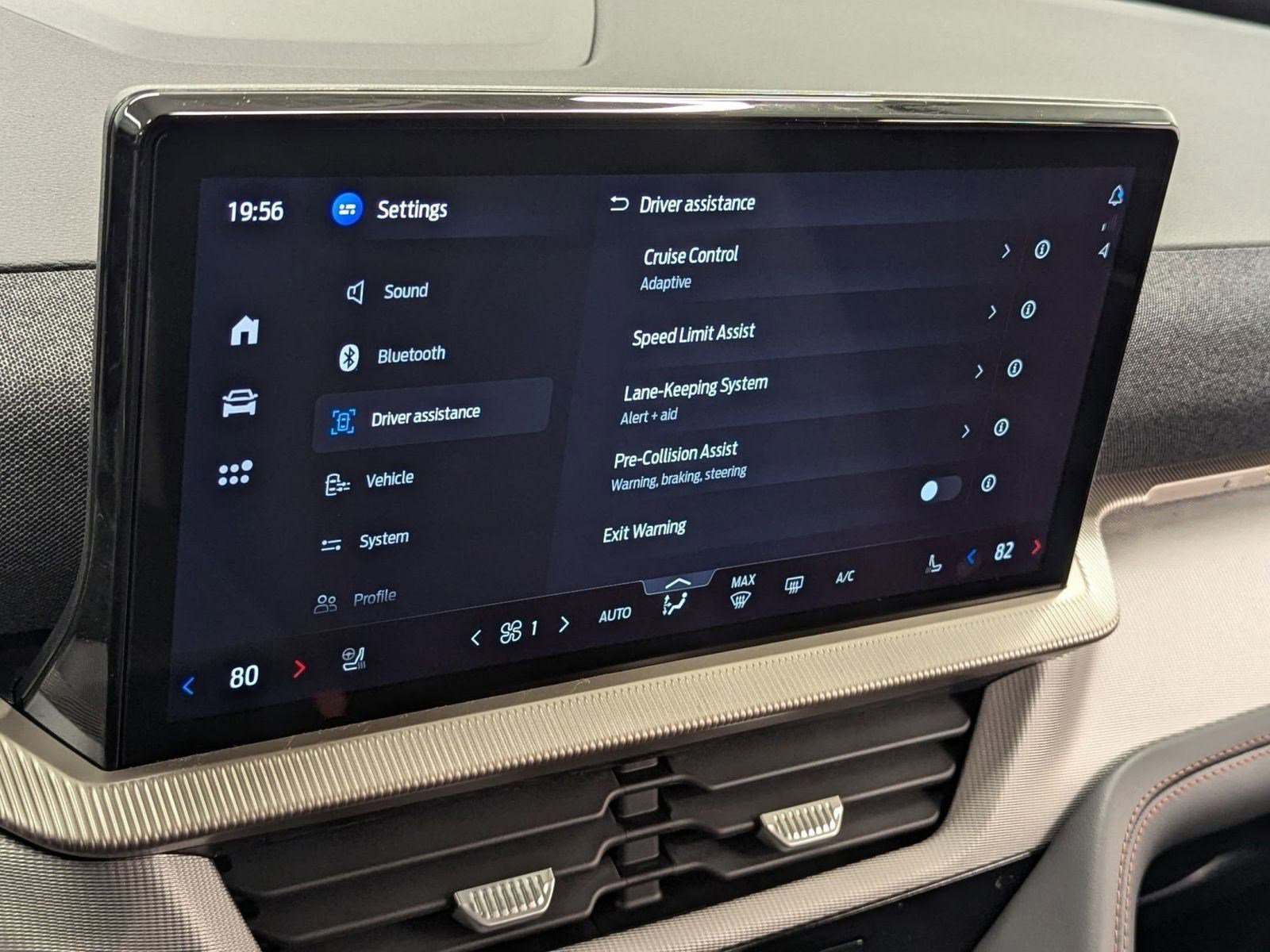 New 2026 Ford Explorer Active w/ Active Comfort Package image 28