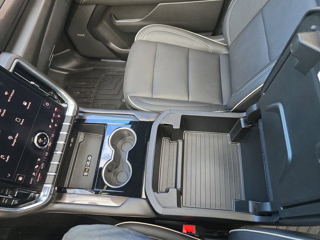 Used 2025 GMC Yukon XL Elevation w/ Elevation Premium Package image 32