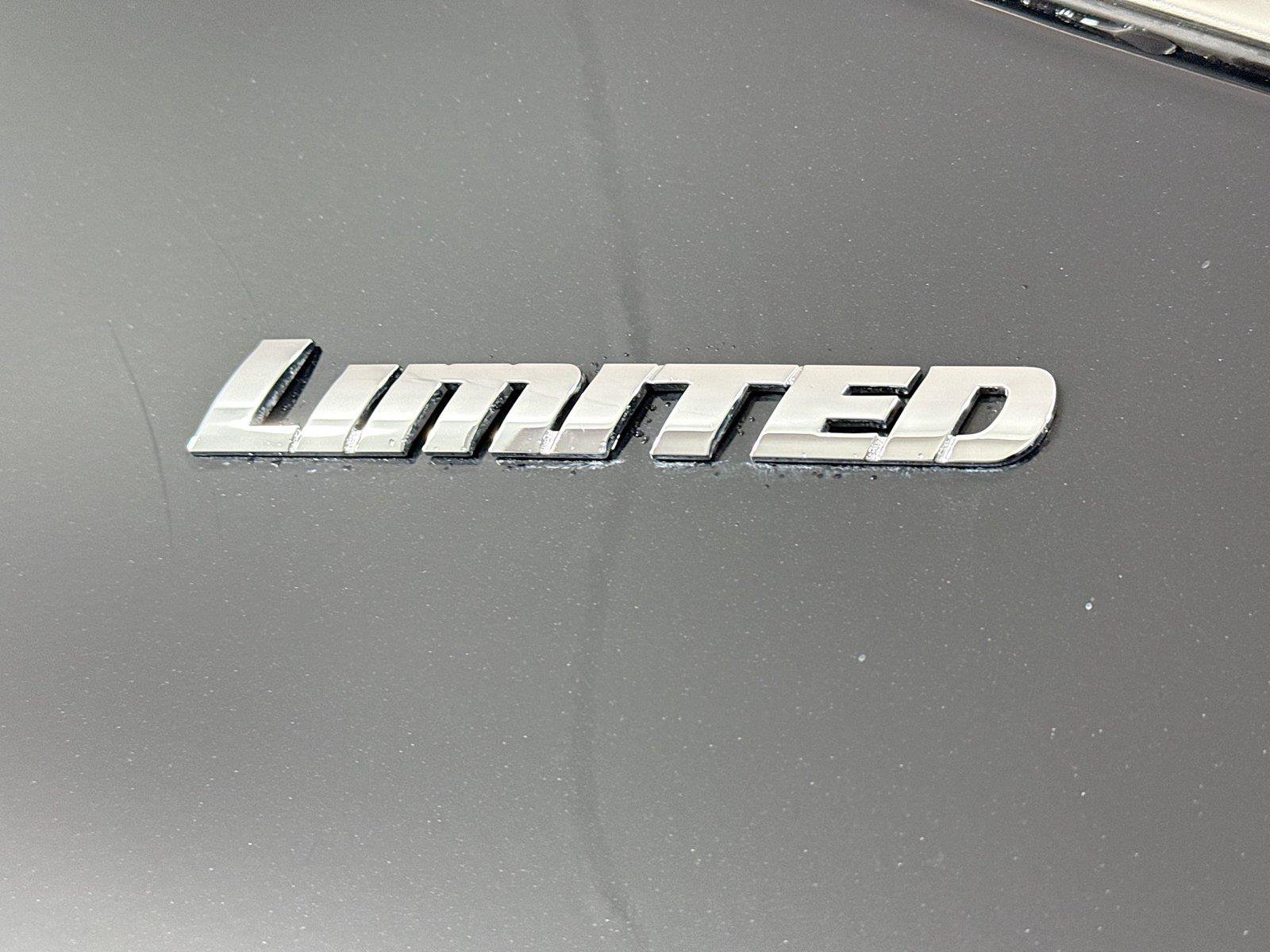 Used 2023 Toyota Tundra Limited w/ Power Package AWD/4WD image 15