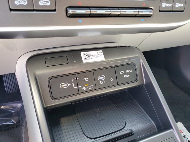 Used 2025 Hyundai Kona Limited image 27