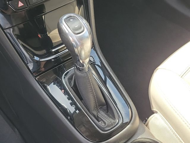 Used 2018 Buick Encore Essence FWD image 27