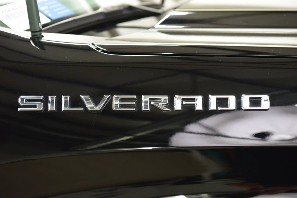 Used 2024 Chevrolet Silverado 1500 LT AWD/4WD image 14