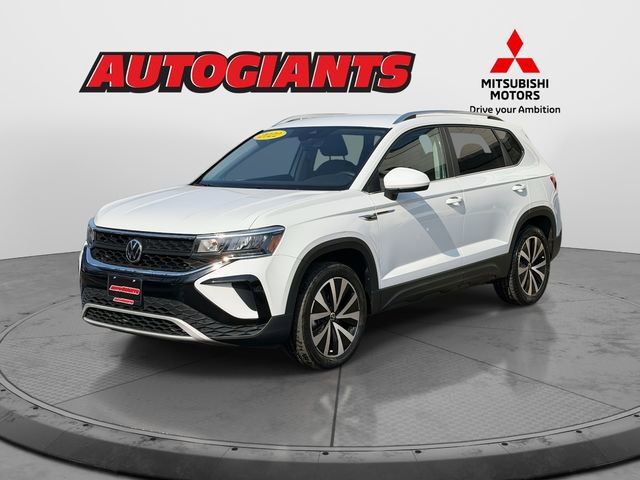 Used 2022 Volkswagen Taos SE w/ IQ.Drive SE Package image 5