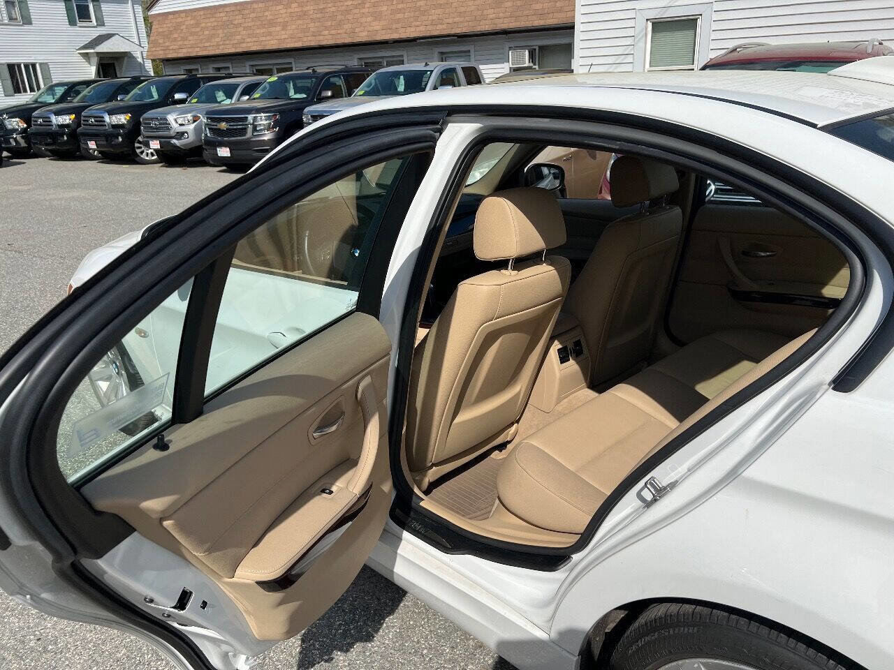 Used 2011 BMW 328i Sedan RWD image 18