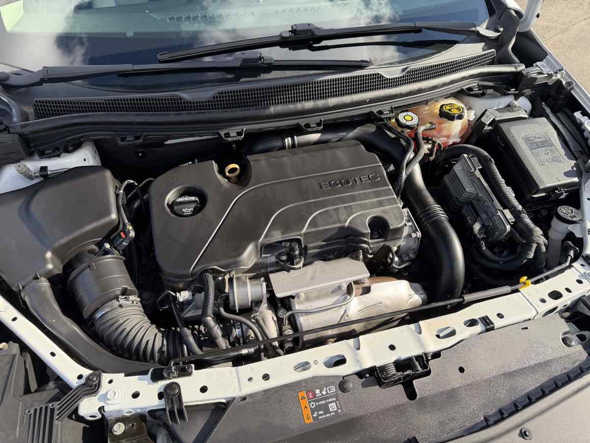 Used 2018 Chevrolet Cruze LS image 21