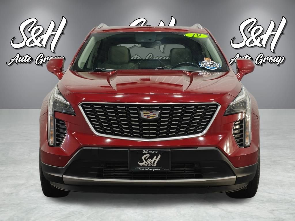 Used 2019 Cadillac XT4 Premium Luxury w/ Cold Weather Package image 16
